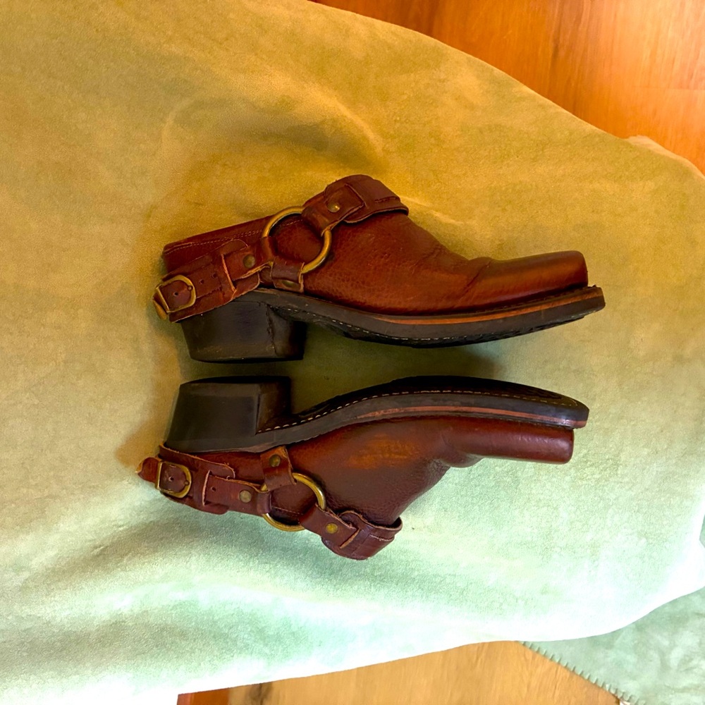 Frye brown harness mule clogs sz 8